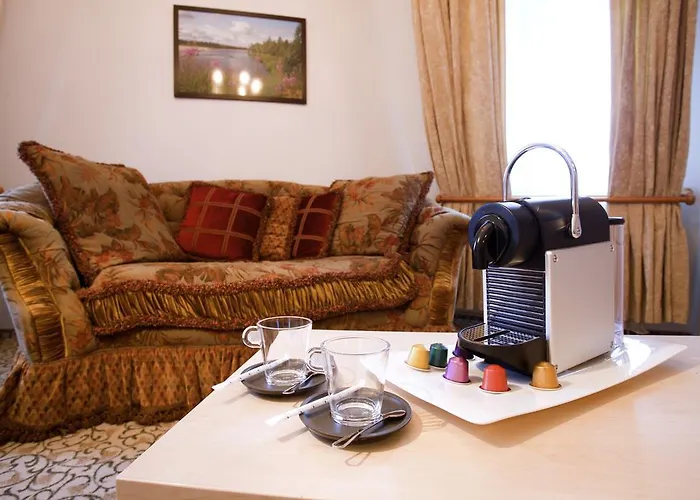 מלון Ambiente Wellness & 4*