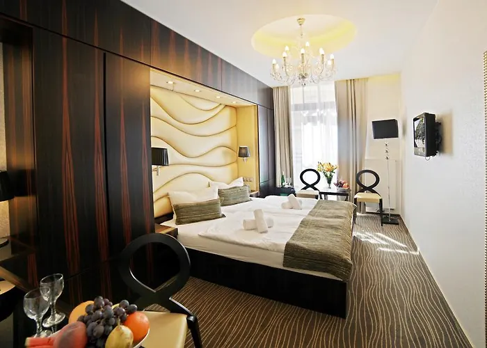 מלון Ambiente Wellness & 4*