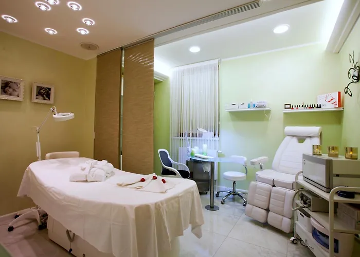 מלון Ambiente Wellness & קרלובי וארי