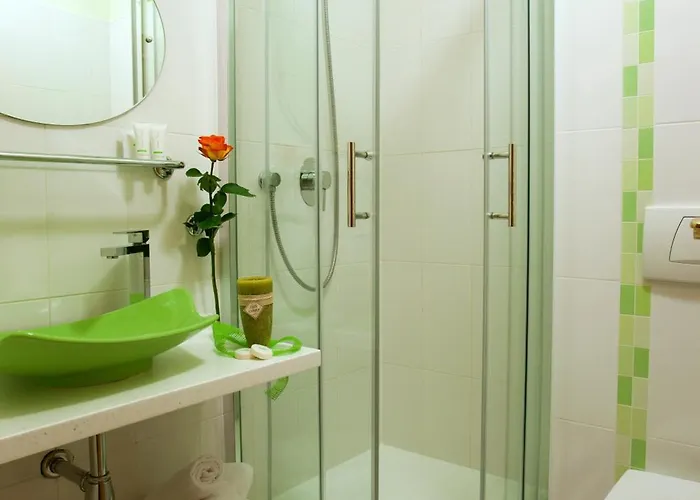 מלון Ambiente Wellness & 4*