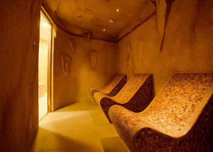 Ambiente Wellness & 4*